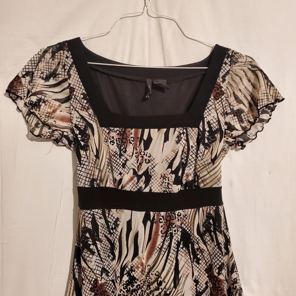 NEW DIRECTIONS DRESS - Picture 2 of 7